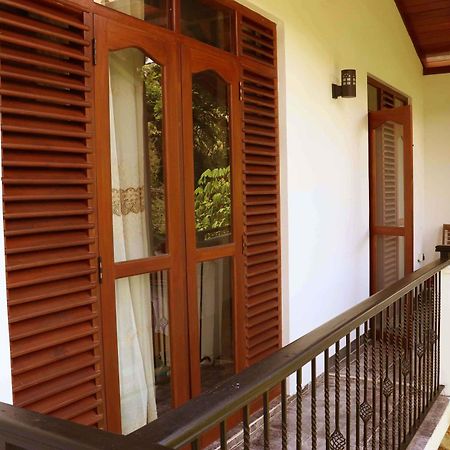 Villa Royce キャンディー エクステリア 写真