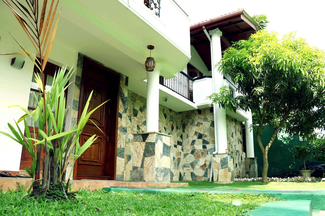 Villa Royce キャンディー エクステリア 写真