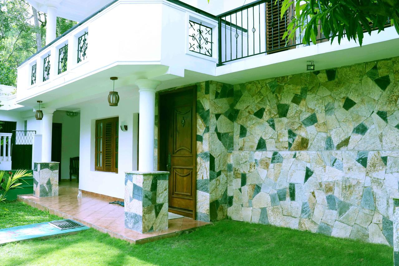 Villa Royce キャンディー エクステリア 写真